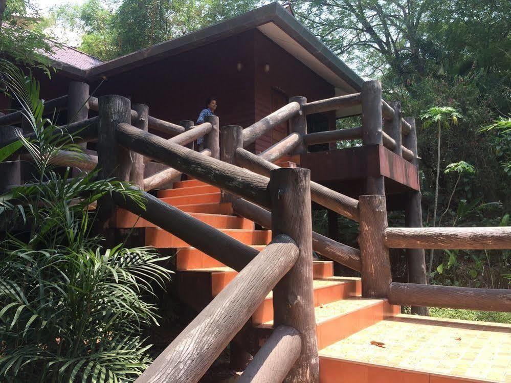 Ban Suan Klang Muang Resort Mae Hong Son Dış mekan fotoğraf
